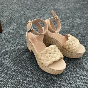 Marc Fisher Woven summer wedges